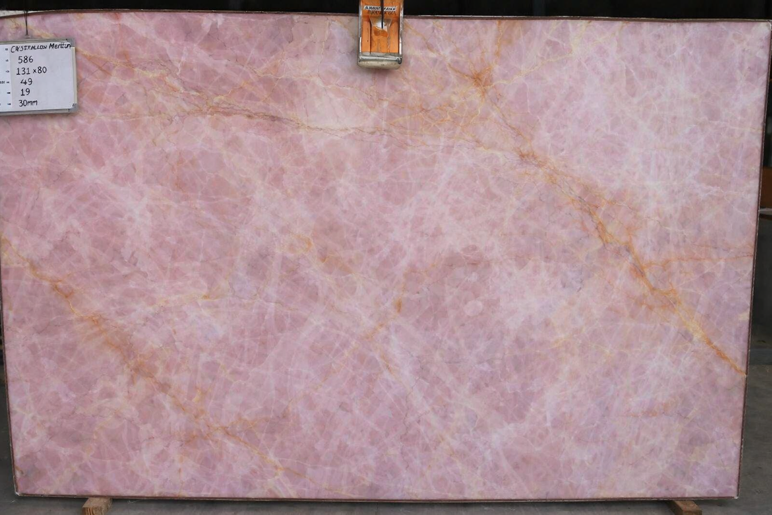 Premium Processed Natural Stone Slabs in the USA | Manit Minerals
